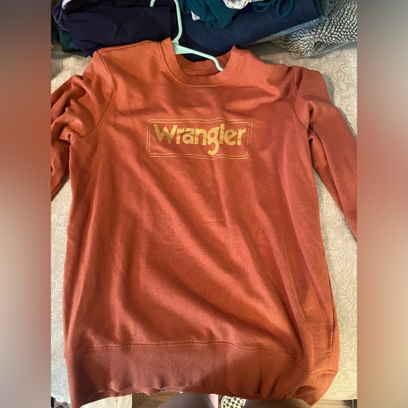 Wrangler Peach and gold color pullover sweater size small - Picture 1 of 2